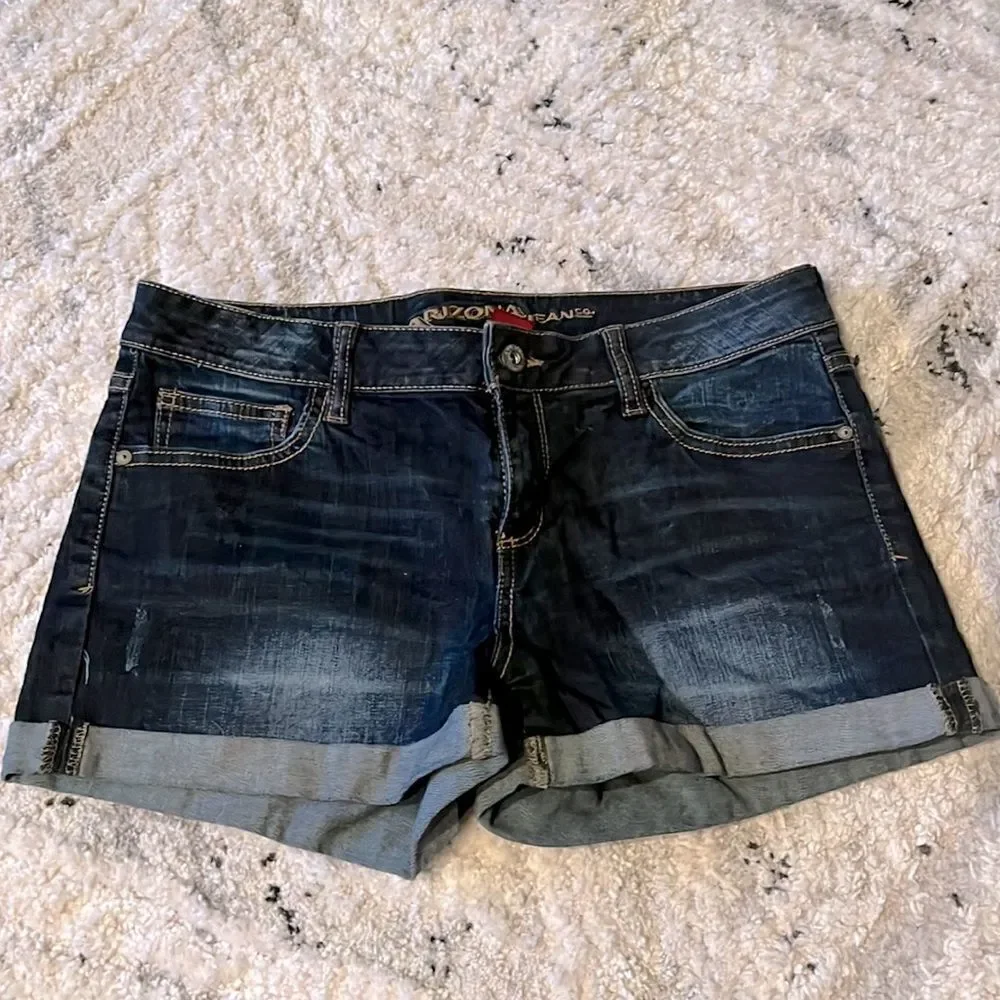 Dark blue Jean shorts women’s size 7